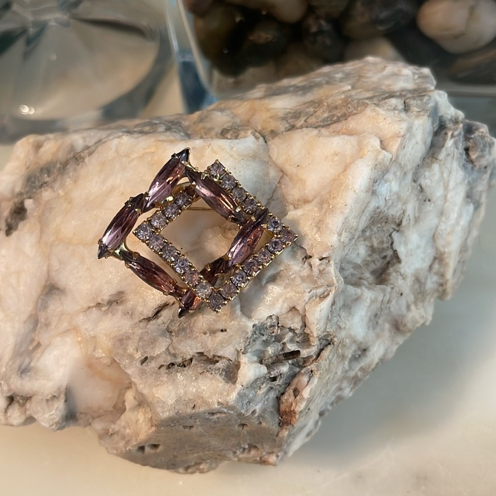 Elegant Gold and Purple Brooch